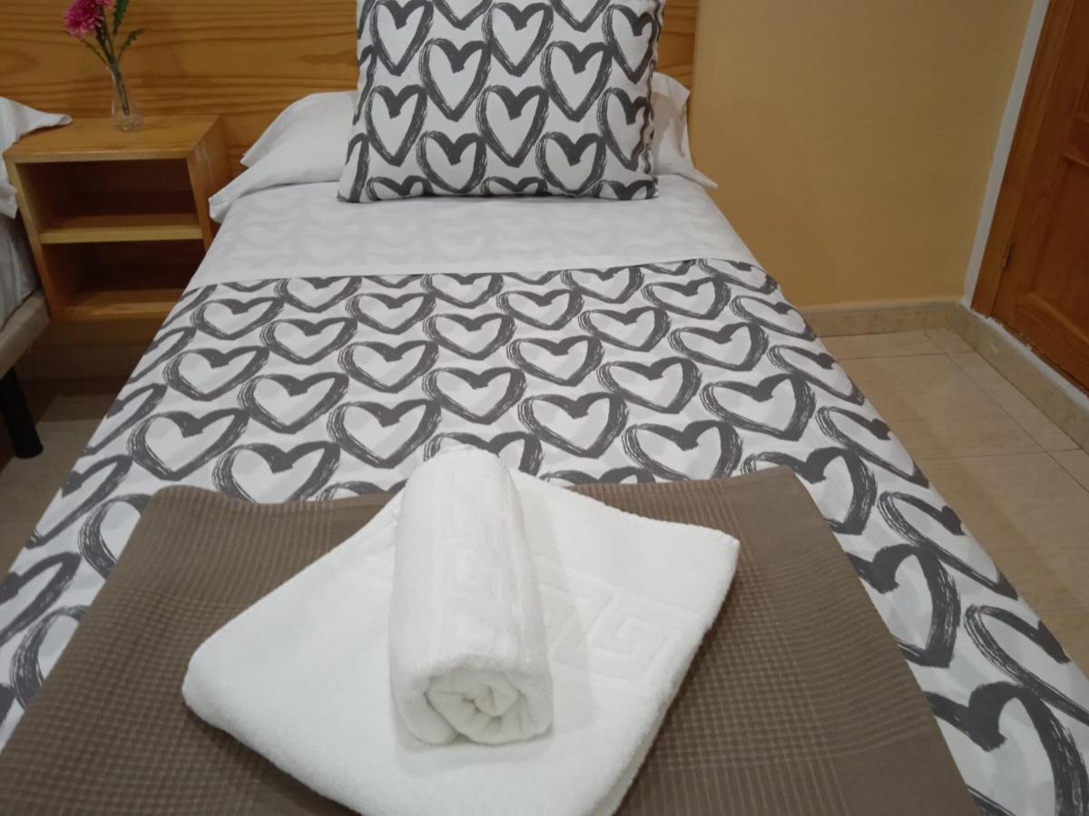 Hotel El Alamo Madrid Kültér fotó